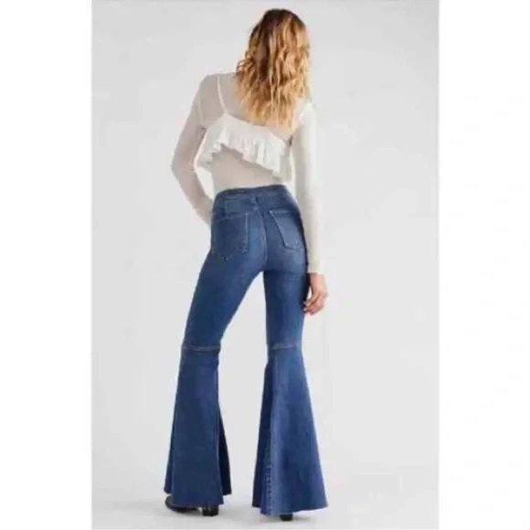 We The Free x Free People Just Float On Flare Jeans 28 - Picture 2 of 10